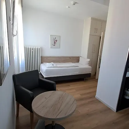 Hauptbahnhof Hotel