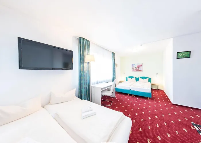 Hotel Hauptbahnhof 3*
